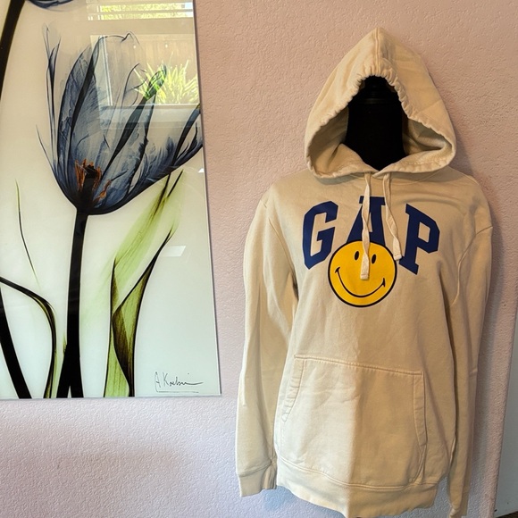GAP Tops - sweatshirt hoodie size small has stains